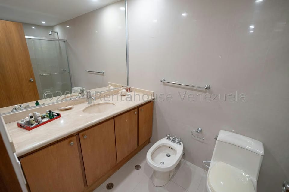 Apartamento (1 Nivel) en Venta en Los Palos Grandes, Distrito Metropolitano - 60