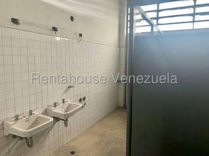 Comercial (Galpon - Deposito) en Alquiler en El Valle, Distrito Metropolitano - 7