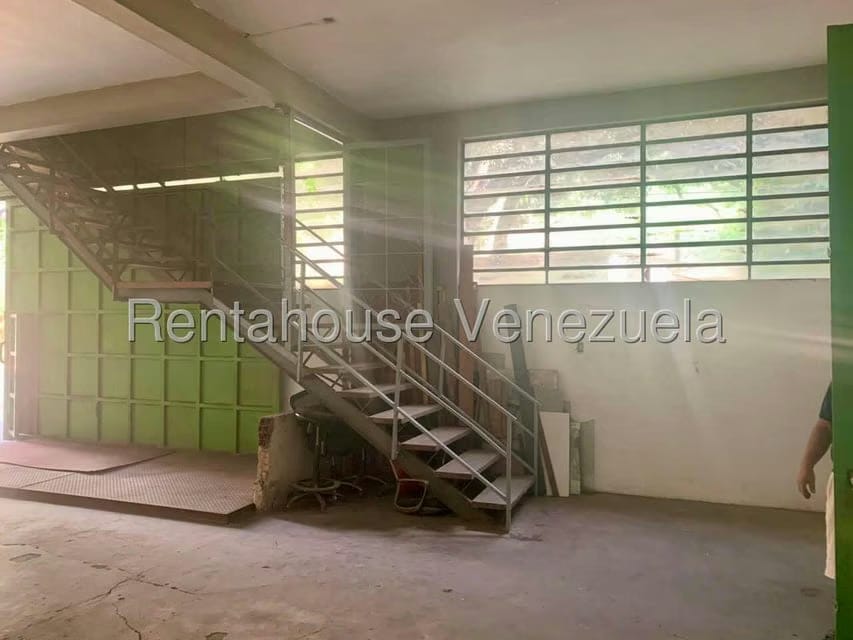Comercial (Galpon - Deposito) en Alquiler en El Valle, Distrito Metropolitano - 9