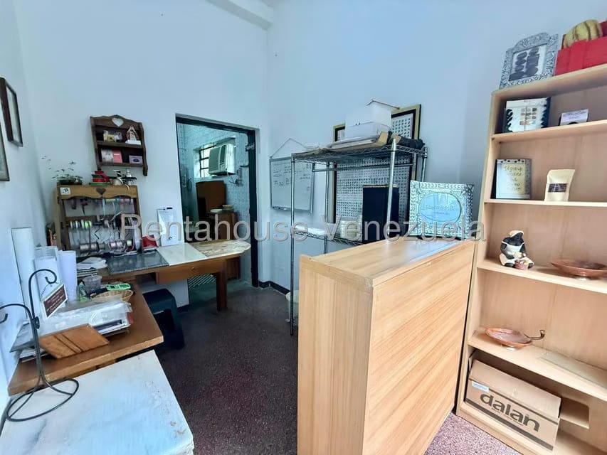 Comercial (Local Comercial) en Alquiler en Los Chorros, Distrito Metropolitano - 5