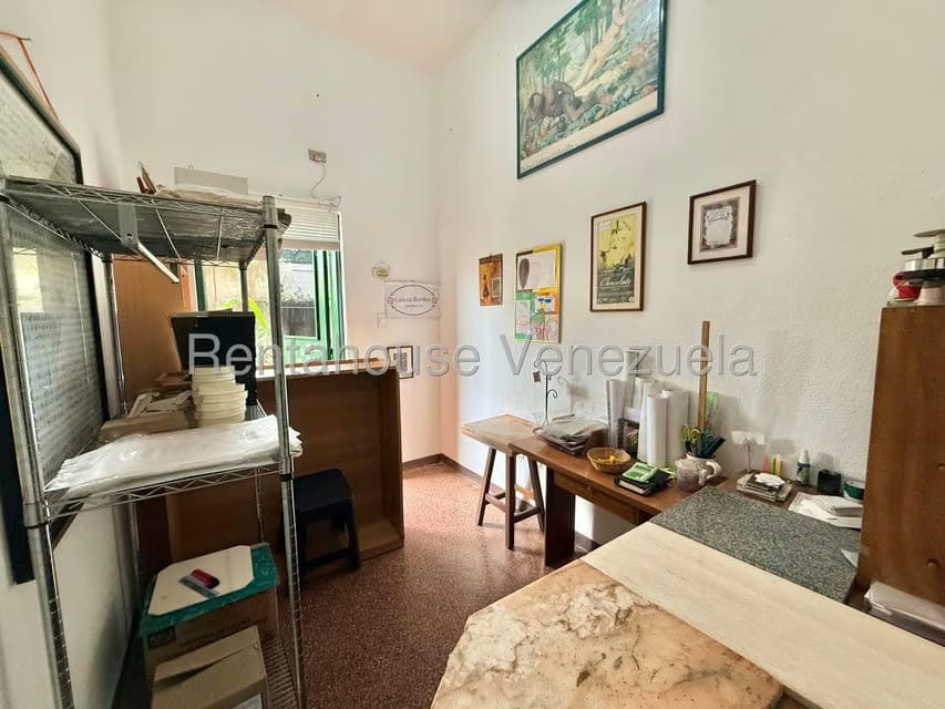 Comercial (Local Comercial) en Alquiler en Los Chorros, Distrito Metropolitano - 6