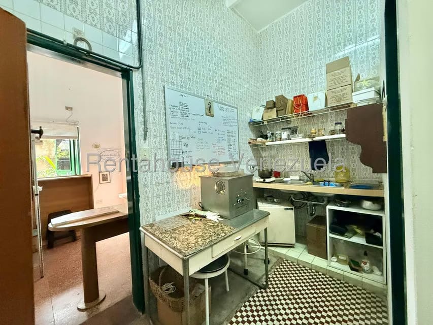 Comercial (Local Comercial) en Alquiler en Los Chorros, Distrito Metropolitano - 9