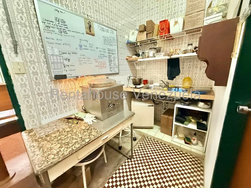 Comercial (Local Comercial) en Alquiler en Los Chorros, Distrito Metropolitano - 10