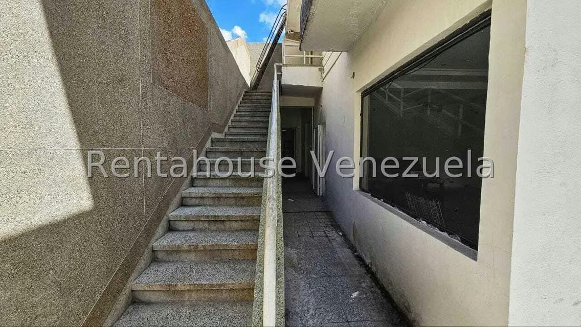 Comercial (Edificio) en Venta en La Florida, Distrito Metropolitano - 13