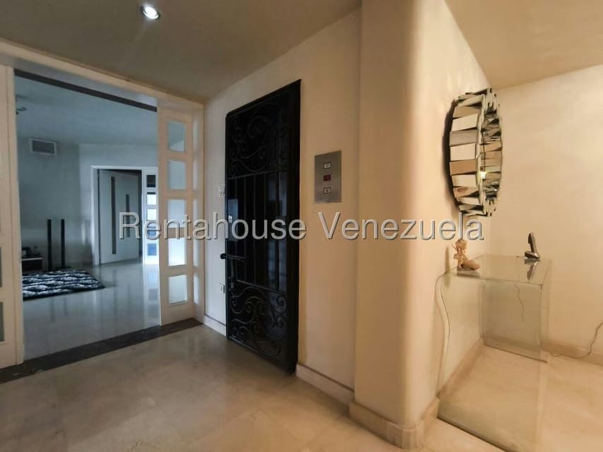 Apartamento (1 Nivel) en Venta en Las Chimeneas, Carabobo - 2