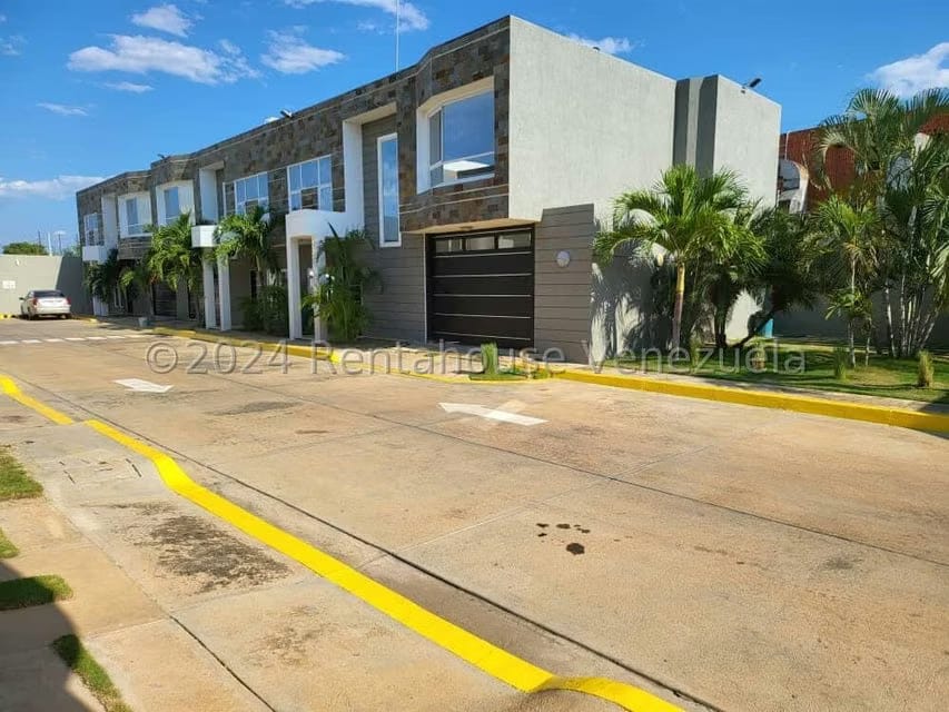 Townhouse (1 Nivel) en Alquiler en Bermudez, Zulia