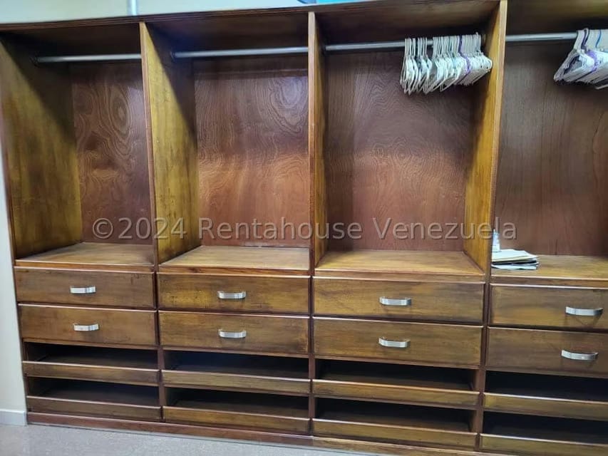 Townhouse (1 Nivel) en Alquiler en Bermudez, Zulia - 11