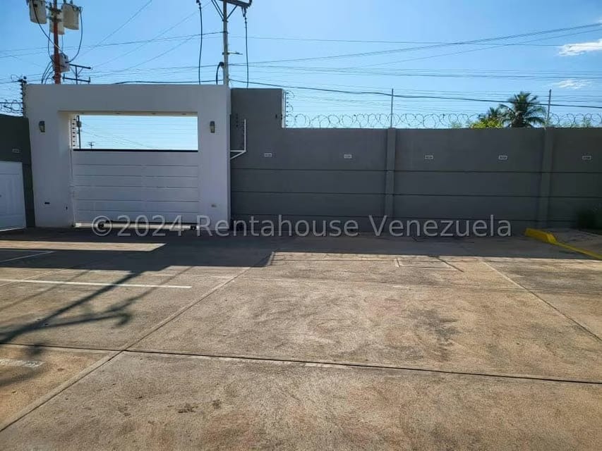 Townhouse (1 Nivel) en Alquiler en Bermudez, Zulia - 18