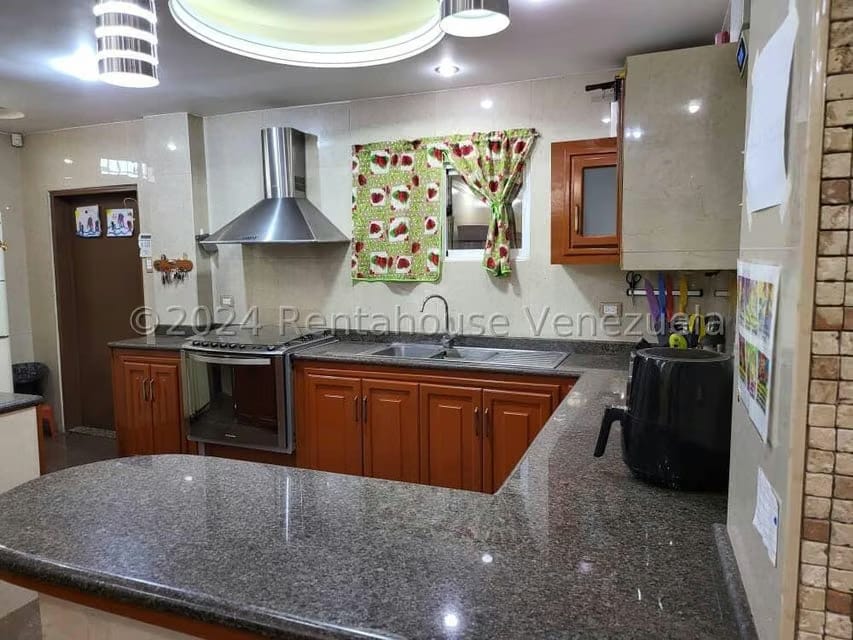 Townhouse (1 Nivel) en Alquiler en Bermudez, Zulia - 5