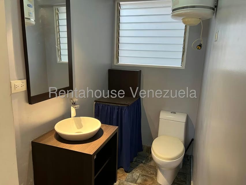 Apartamento (1 Nivel) en Venta en Santa Monica, Distrito Metropolitano - 18