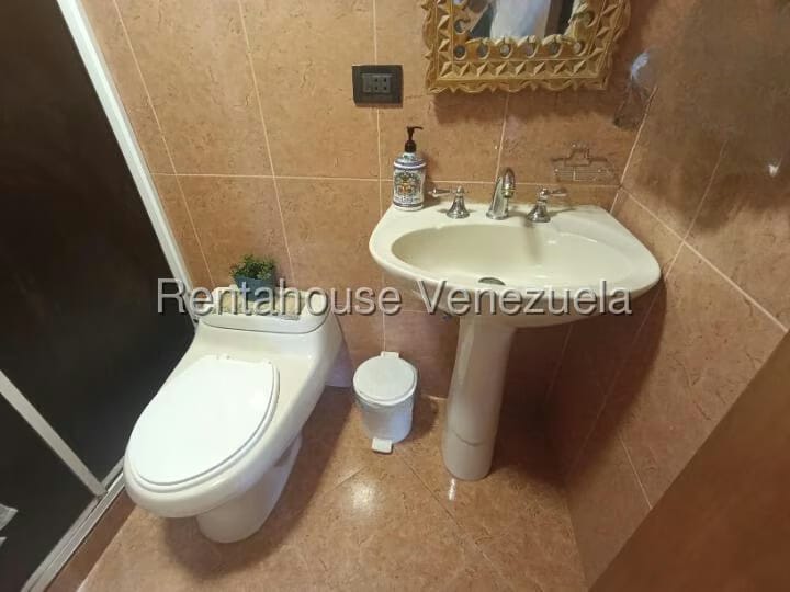 Casa (1 Nivel) en Venta en Los Chorros, Distrito Metropolitano - 34