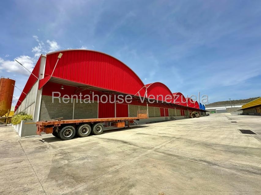 Comercial (Galpon - Deposito) en Venta en Zona Industrial 2, Lara