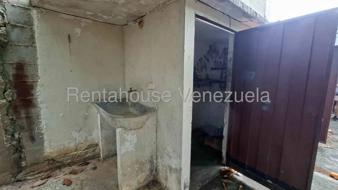 Casa (1 Nivel) en Venta en Zona Oeste, Lara - 12