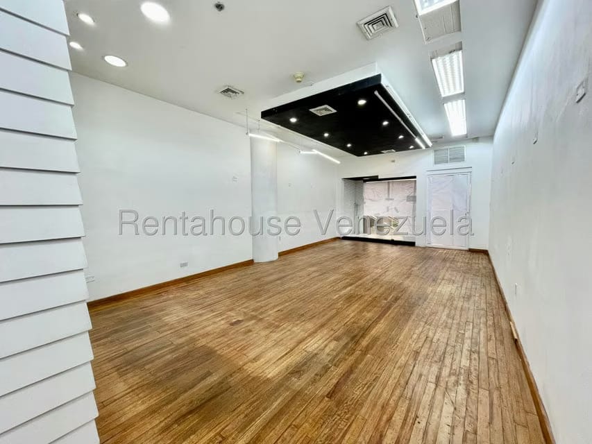Comercial (Local Comercial) en Alquiler en La Castellana, Distrito Metropolitano - 2