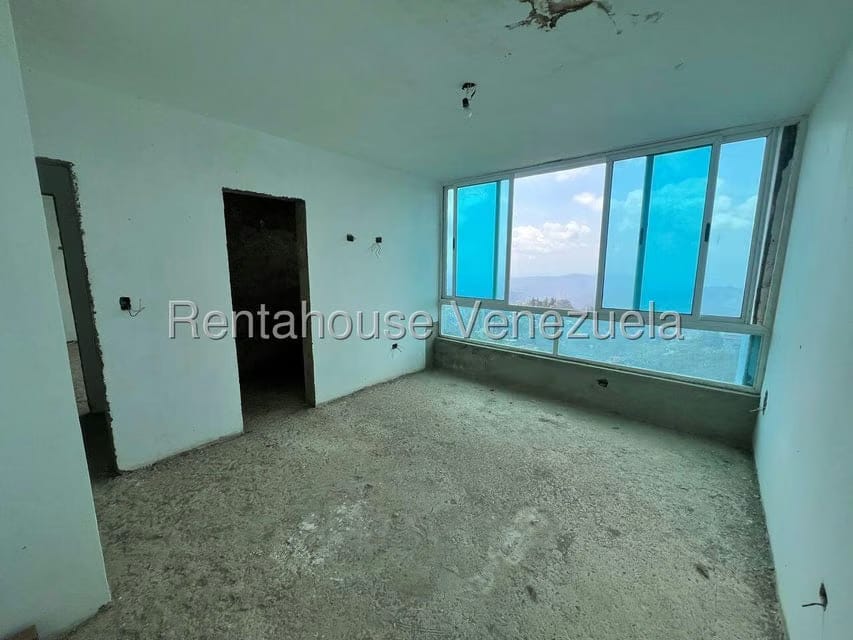 Casa (Multipes Niveles) en Venta en Parque el Retiro, Miranda - 11