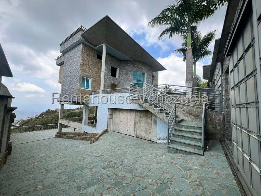 Casa (Multipes Niveles) en Venta en Parque el Retiro, Miranda - 24