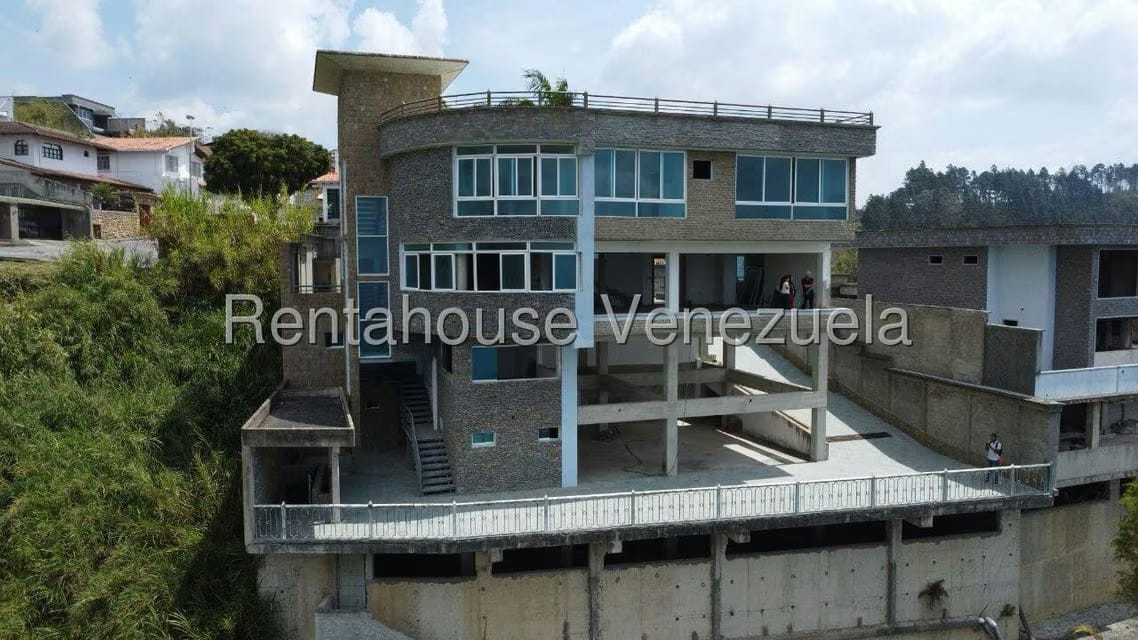 Casa (Multipes Niveles) en Venta en Parque el Retiro, Miranda - 28