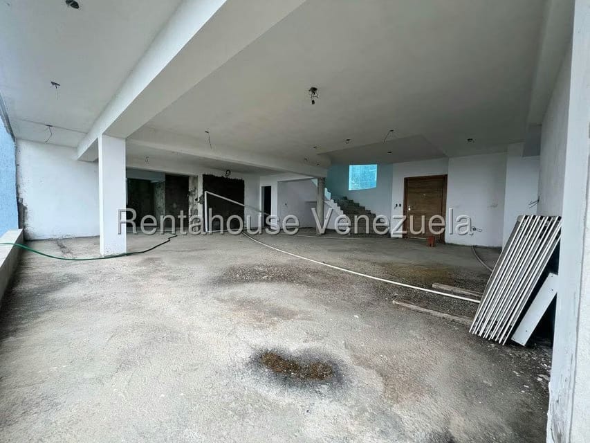 Casa (Multipes Niveles) en Venta en Parque el Retiro, Miranda - 4