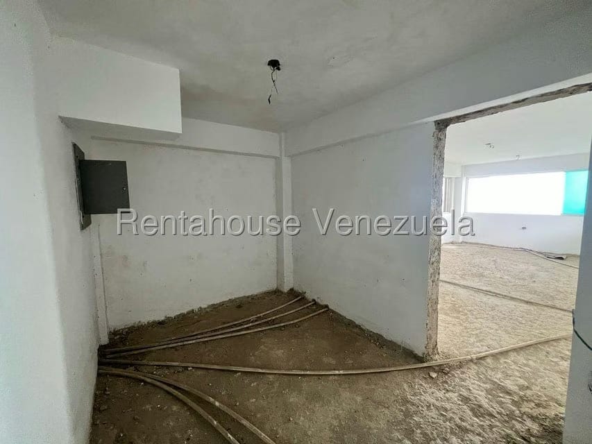 Casa (Multipes Niveles) en Venta en Parque el Retiro, Miranda - 5