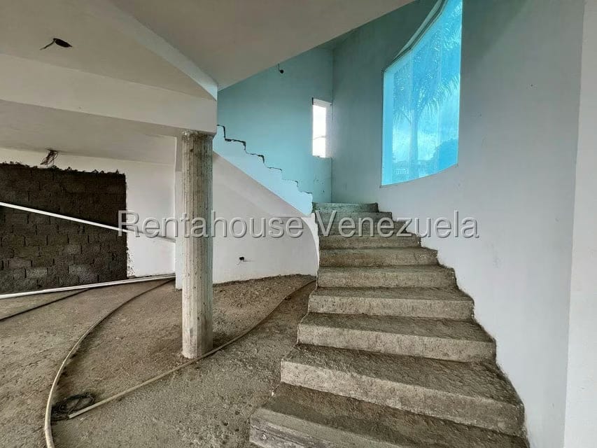 Casa (Multipes Niveles) en Venta en Parque el Retiro, Miranda - 6