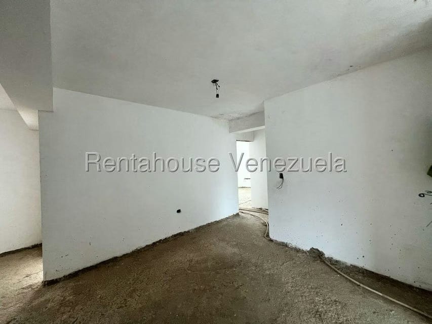 Casa (Multipes Niveles) en Venta en Parque el Retiro, Miranda - 7