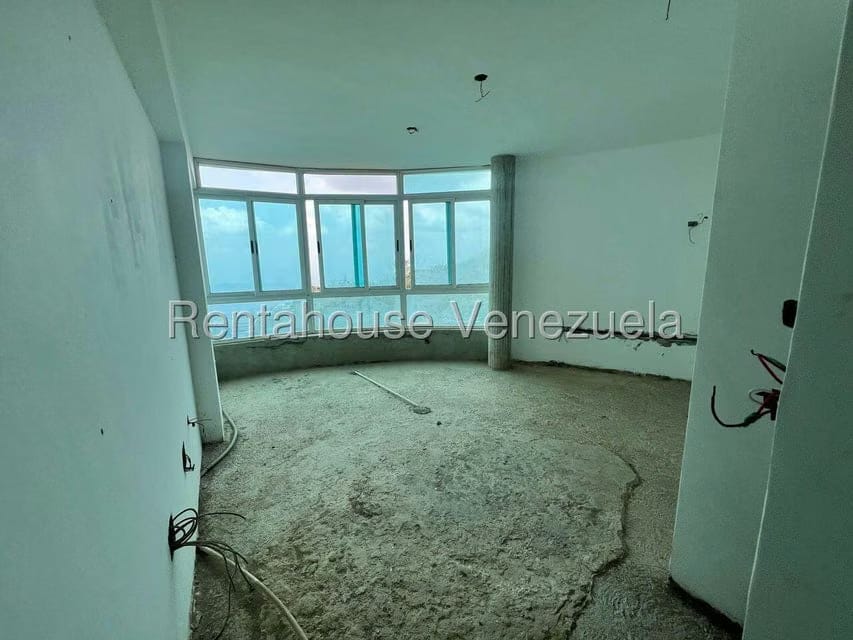 Casa (Multipes Niveles) en Venta en Parque el Retiro, Miranda - 9
