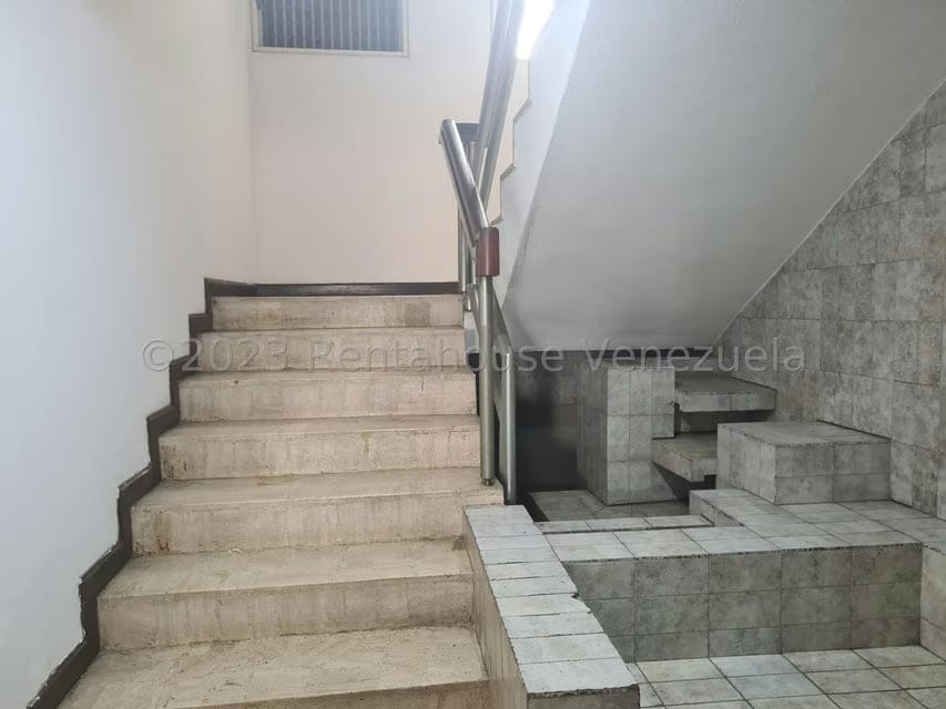 Apartamento (Duplex) en Venta en San Bernardino, Distrito Metropolitano - 16