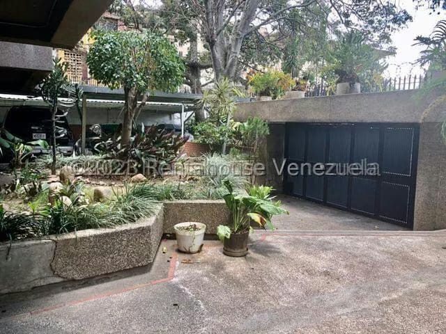 Apartamento (Duplex) en Venta en San Bernardino, Distrito Metropolitano - 32