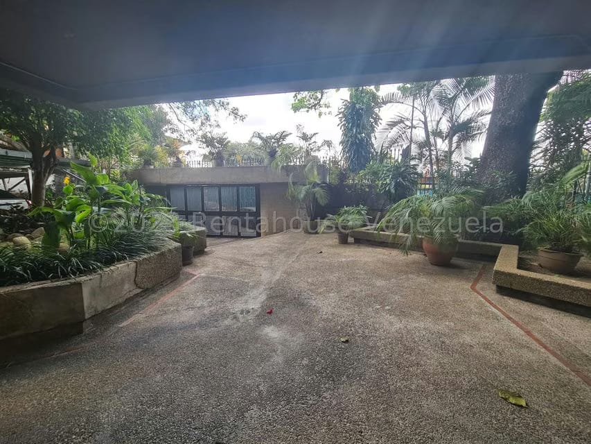 Apartamento (Duplex) en Venta en San Bernardino, Distrito Metropolitano - 33