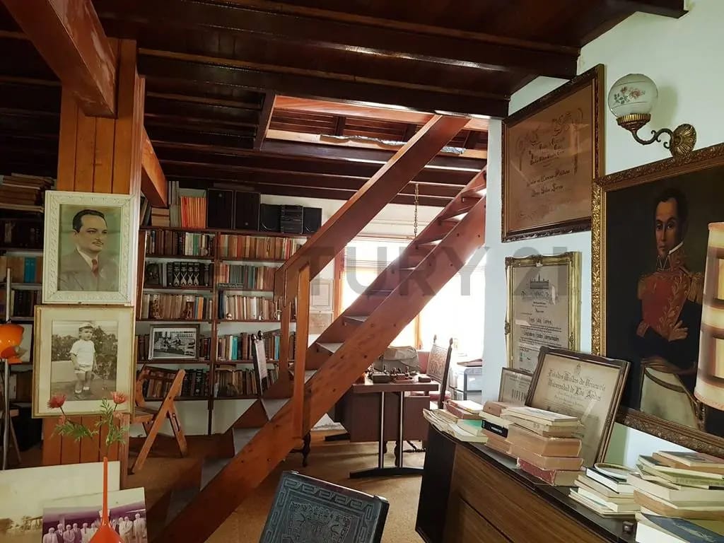 Excelente Casa Estilo Aleman, hermosa vista al Avila - 16