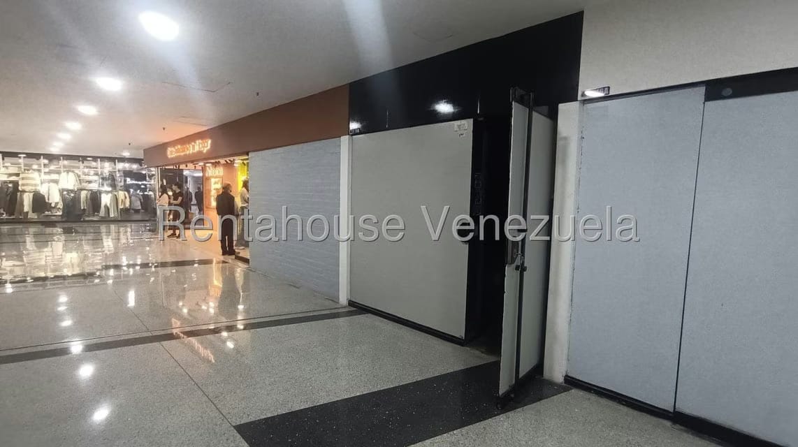 Comercial (Local Comercial) en Alquiler en El Rosal, Distrito Metropolitano - 4