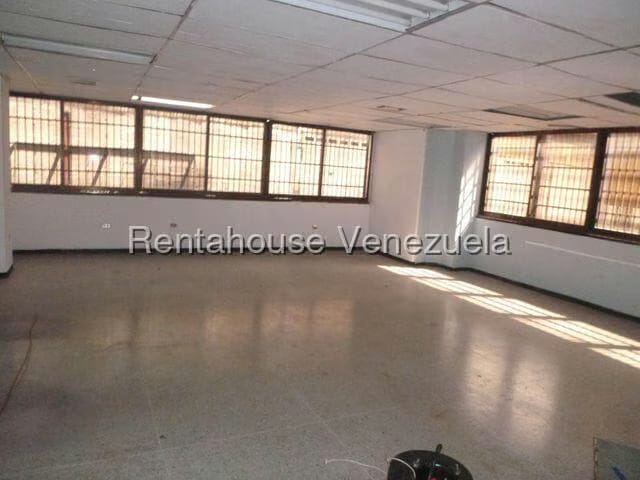 Comercial (Oficina) en Alquiler en La Urbina, Distrito Metropolitano - 3