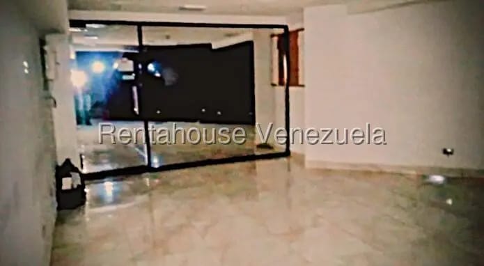 Comercial (Local Comercial) en Alquiler en La Castellana, Distrito Metropolitano - 2