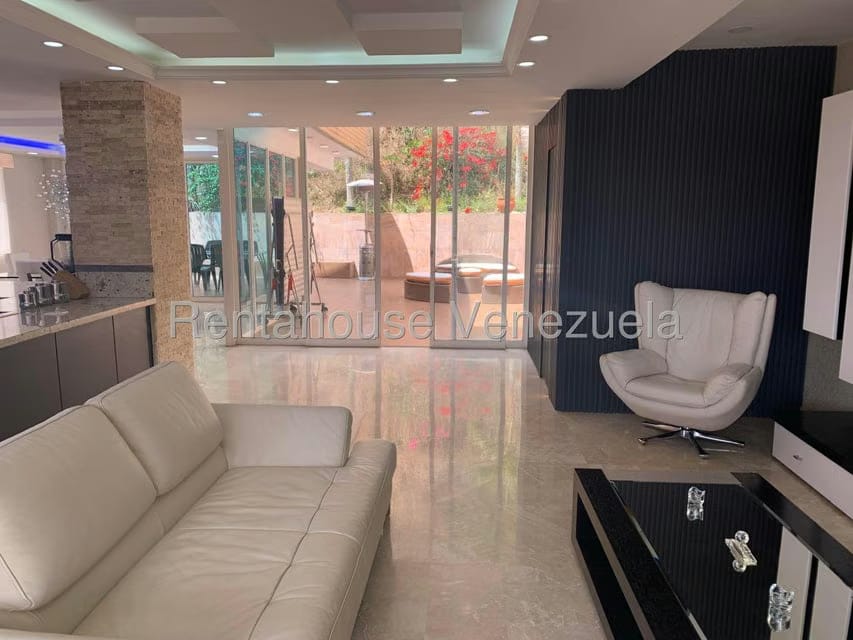 Casa (Multipes Niveles) en Venta en Alto Hatillo, Distrito Metropolitano - 16
