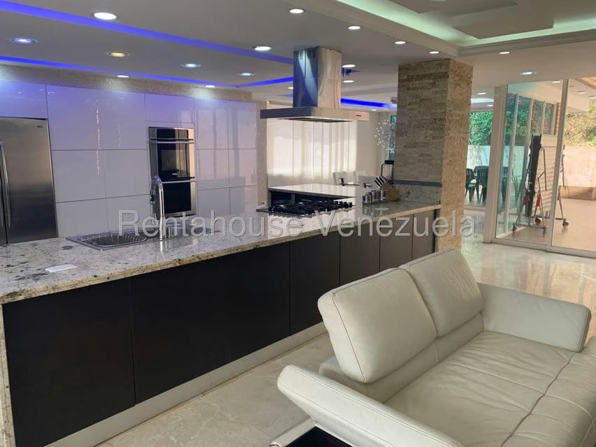 Casa (Multipes Niveles) en Venta en Alto Hatillo, Distrito Metropolitano - 17