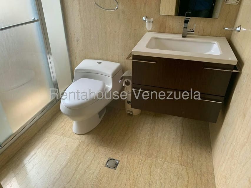 Casa (Multipes Niveles) en Venta en Alto Hatillo, Distrito Metropolitano - 37