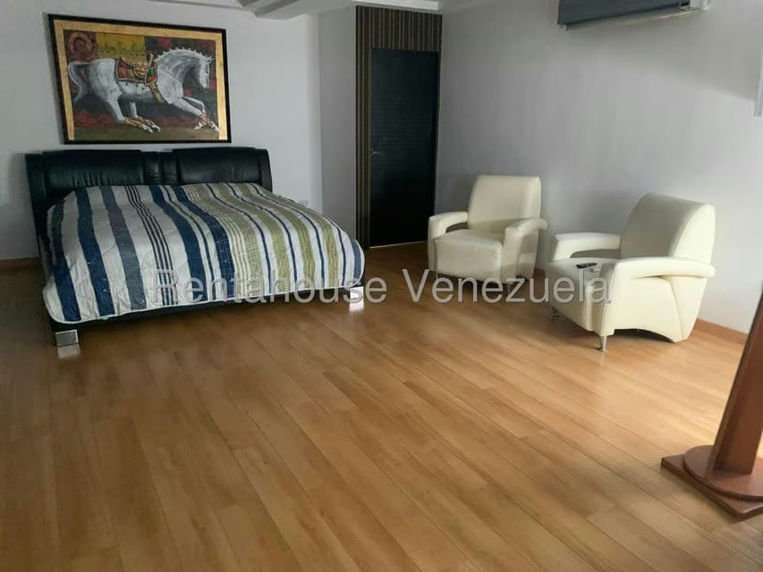 Casa (Multipes Niveles) en Venta en Alto Hatillo, Distrito Metropolitano - 40