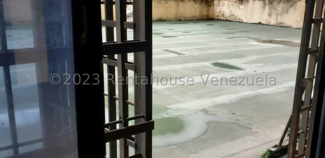 Comercial (Local Comercial) en Venta en Parroquia Catedral, Distrito Metropolitano - 17