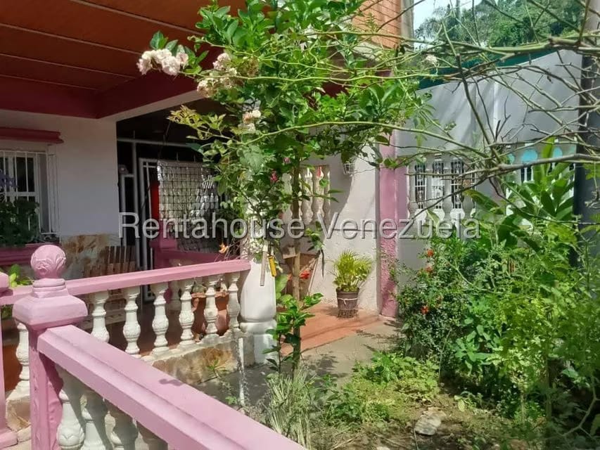 Casa (Contemporaneo) en Venta en Las Malvinas, Trujillo - 11