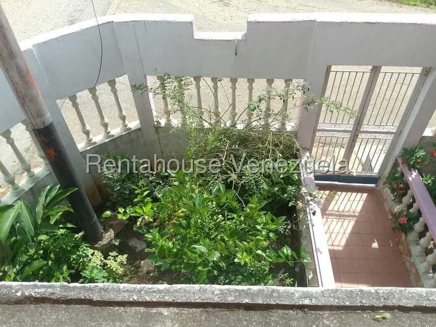 Casa (Contemporaneo) en Venta en Las Malvinas, Trujillo - 13