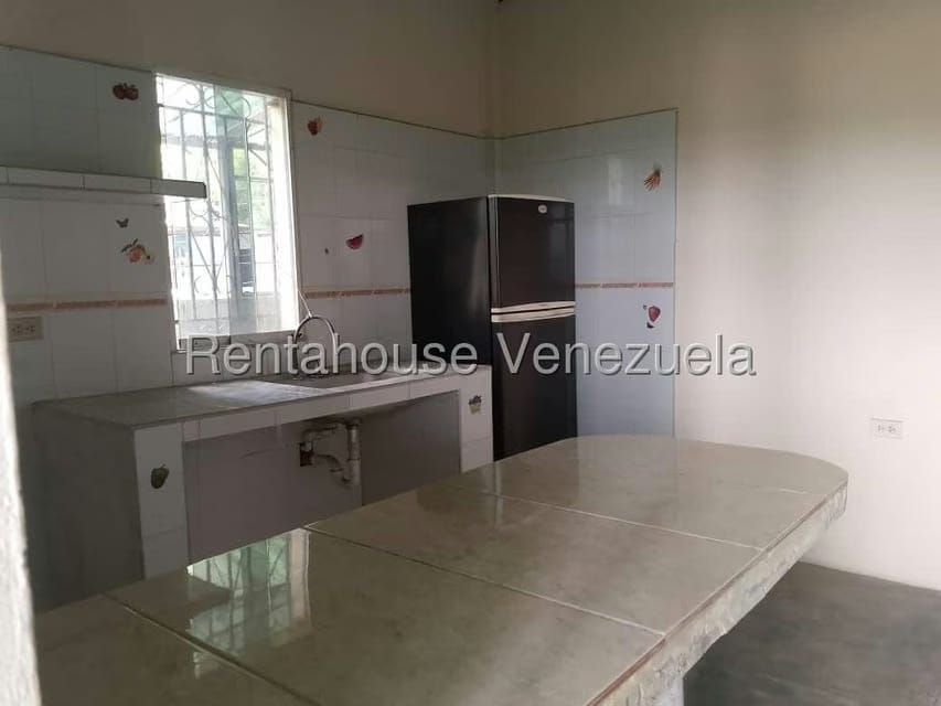 Casa (Contemporaneo) en Venta en Las Malvinas, Trujillo - 14