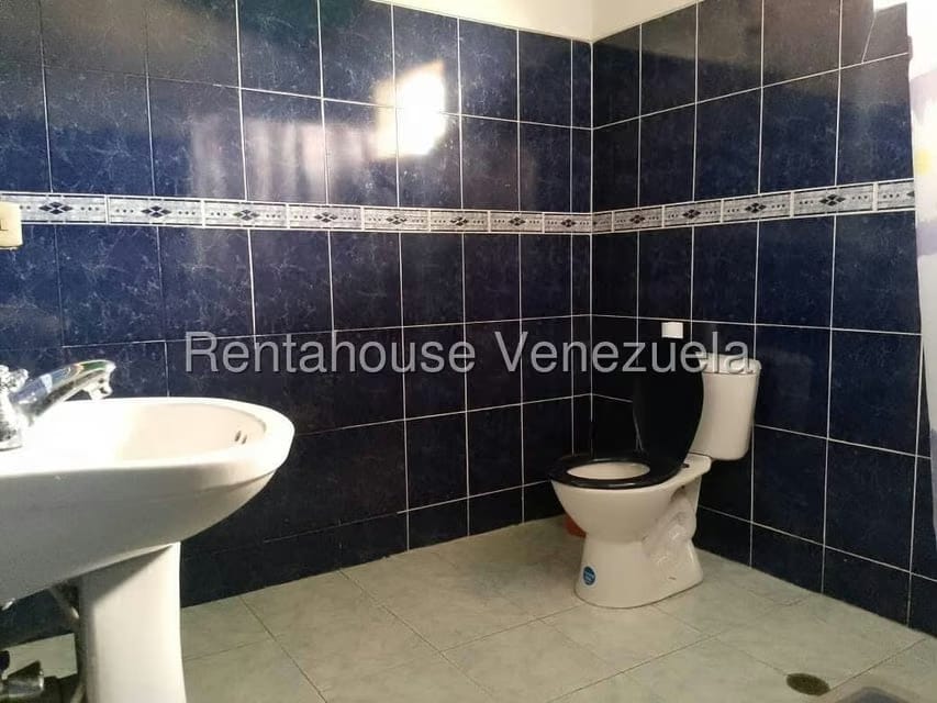 Casa (Contemporaneo) en Venta en Las Malvinas, Trujillo - 21