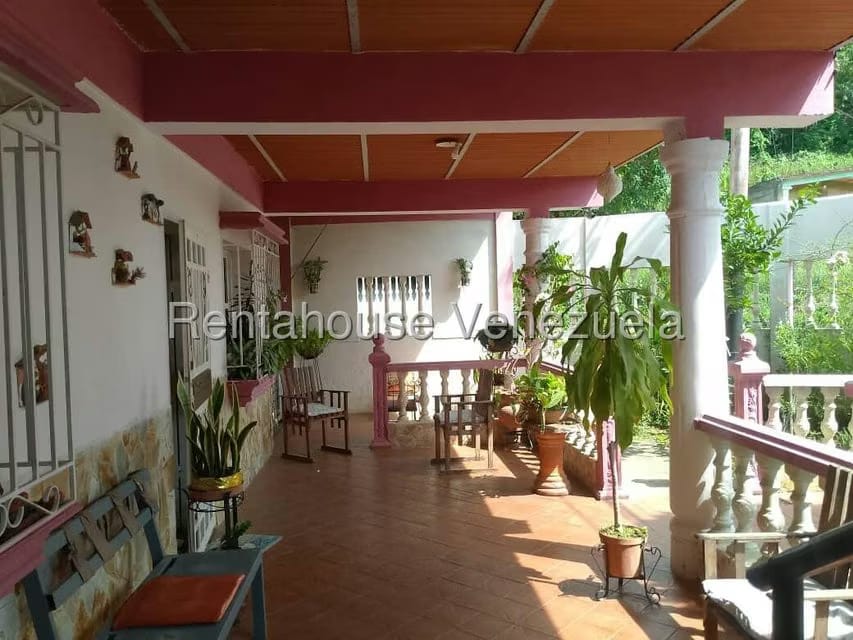Casa (Contemporaneo) en Venta en Las Malvinas, Trujillo - 4