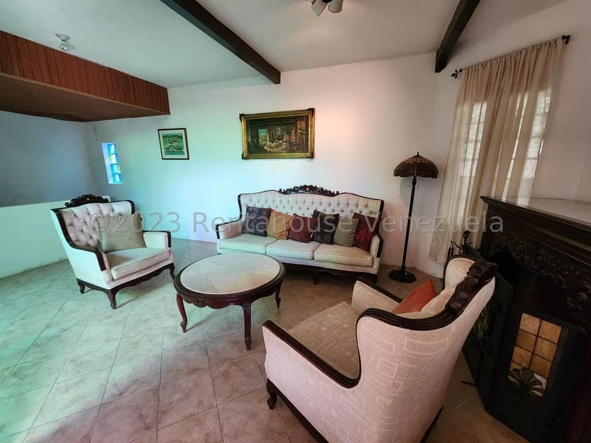 Casa (Duplex) en Venta en Colinas de Carrizal, Miranda - 2