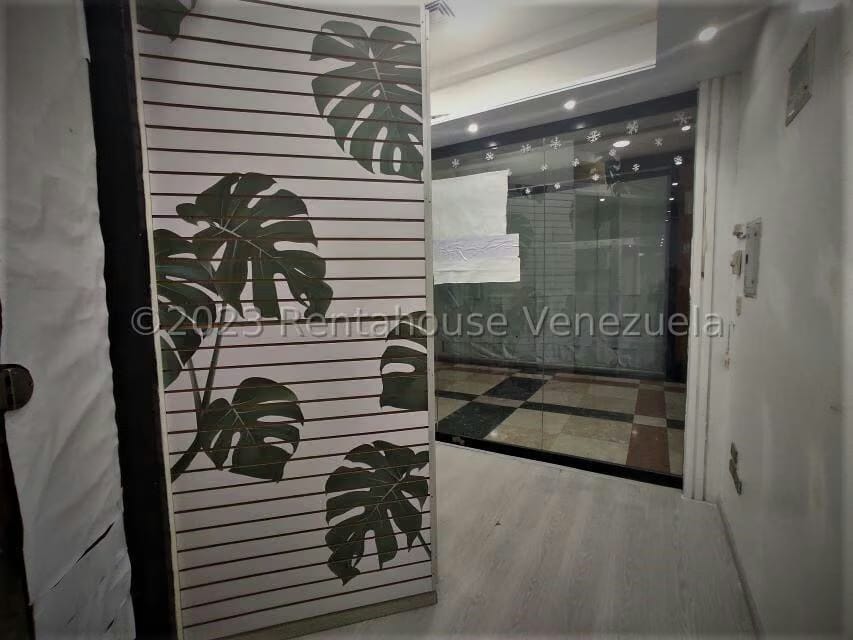 Comercial (Local Comercial) en Venta en Los Naranjos del Cafetal, Distrito Metropolitano - 3