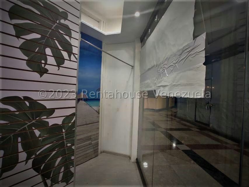 Comercial (Local Comercial) en Venta en Los Naranjos del Cafetal, Distrito Metropolitano - 4