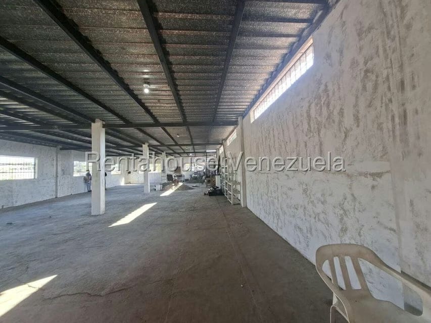 Comercial (Local Comercial) en Alquiler en La Montanita, Lara - 2