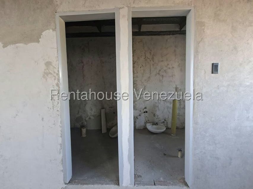Comercial (Local Comercial) en Alquiler en La Montanita, Lara - 12