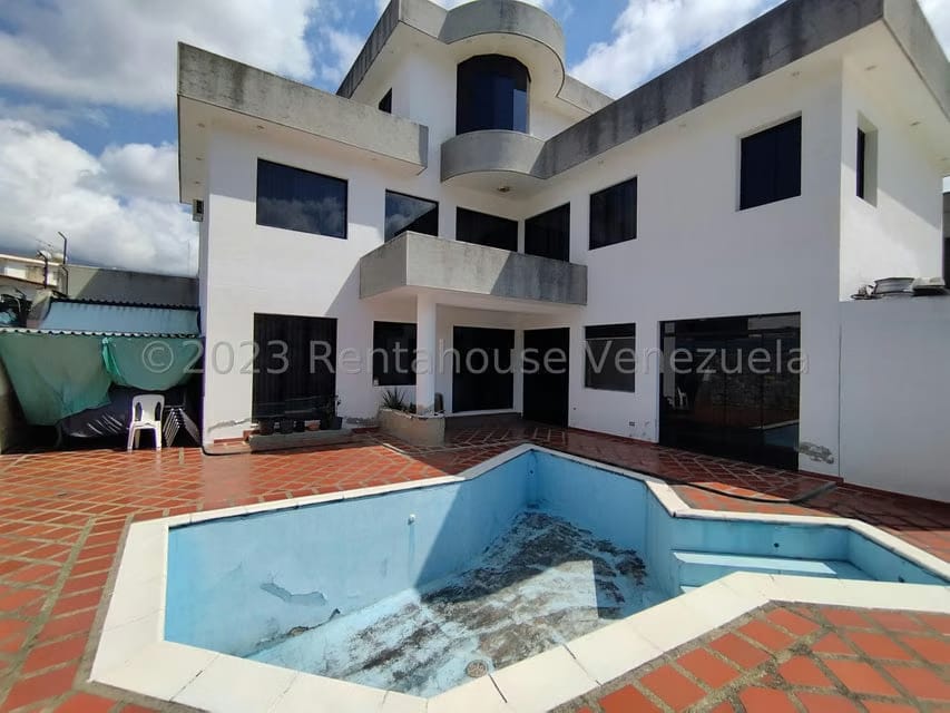 Casa (Multipes Niveles) en Venta en Macaracuay, Distrito Metropolitano - 34