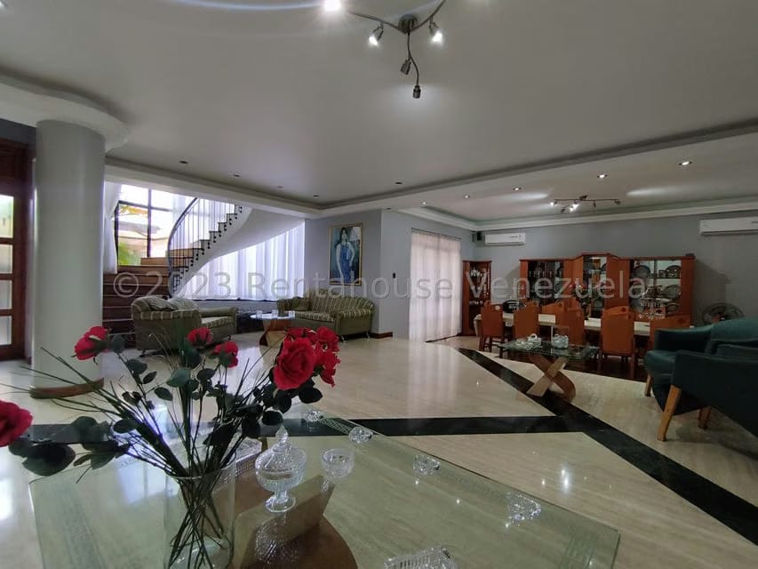 Casa (Multipes Niveles) en Venta en Macaracuay, Distrito Metropolitano - 5